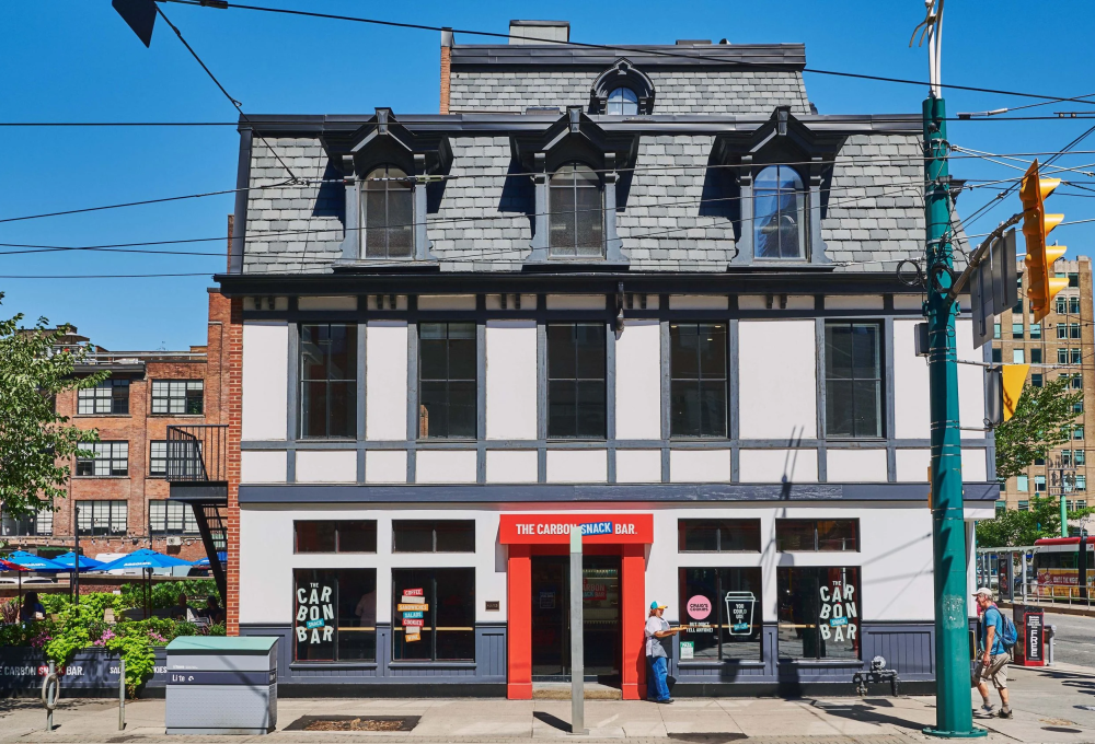 toronto-restaurants-carbon-snack-bar-king-west-exterior toronto-restaurants-carbon-snack-bar-king-west-exterior